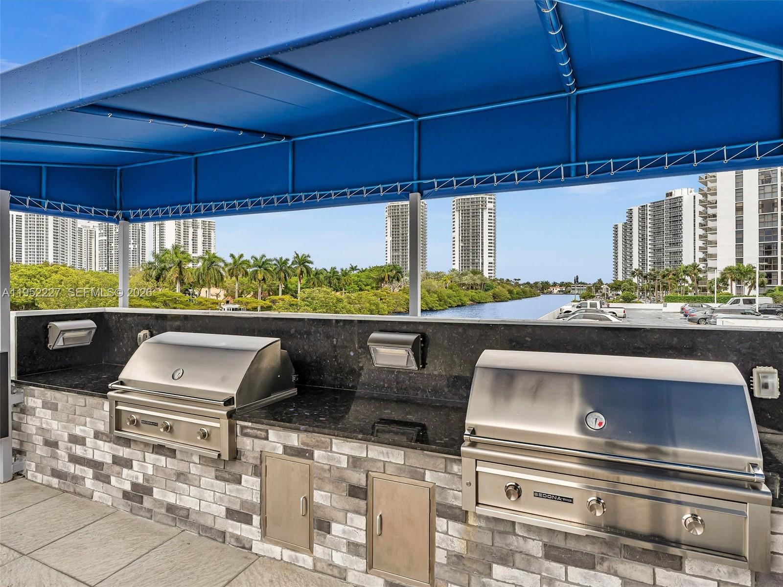 3675 N Country Club Dr # 409