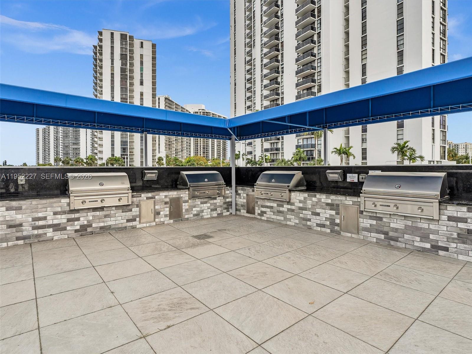 3675 N Country Club Dr # 409