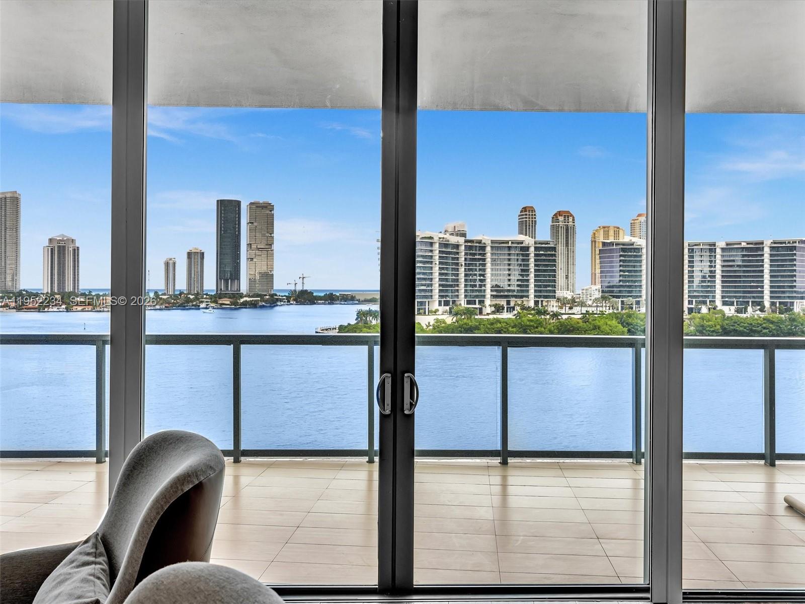 3300 NE 188th St # 718