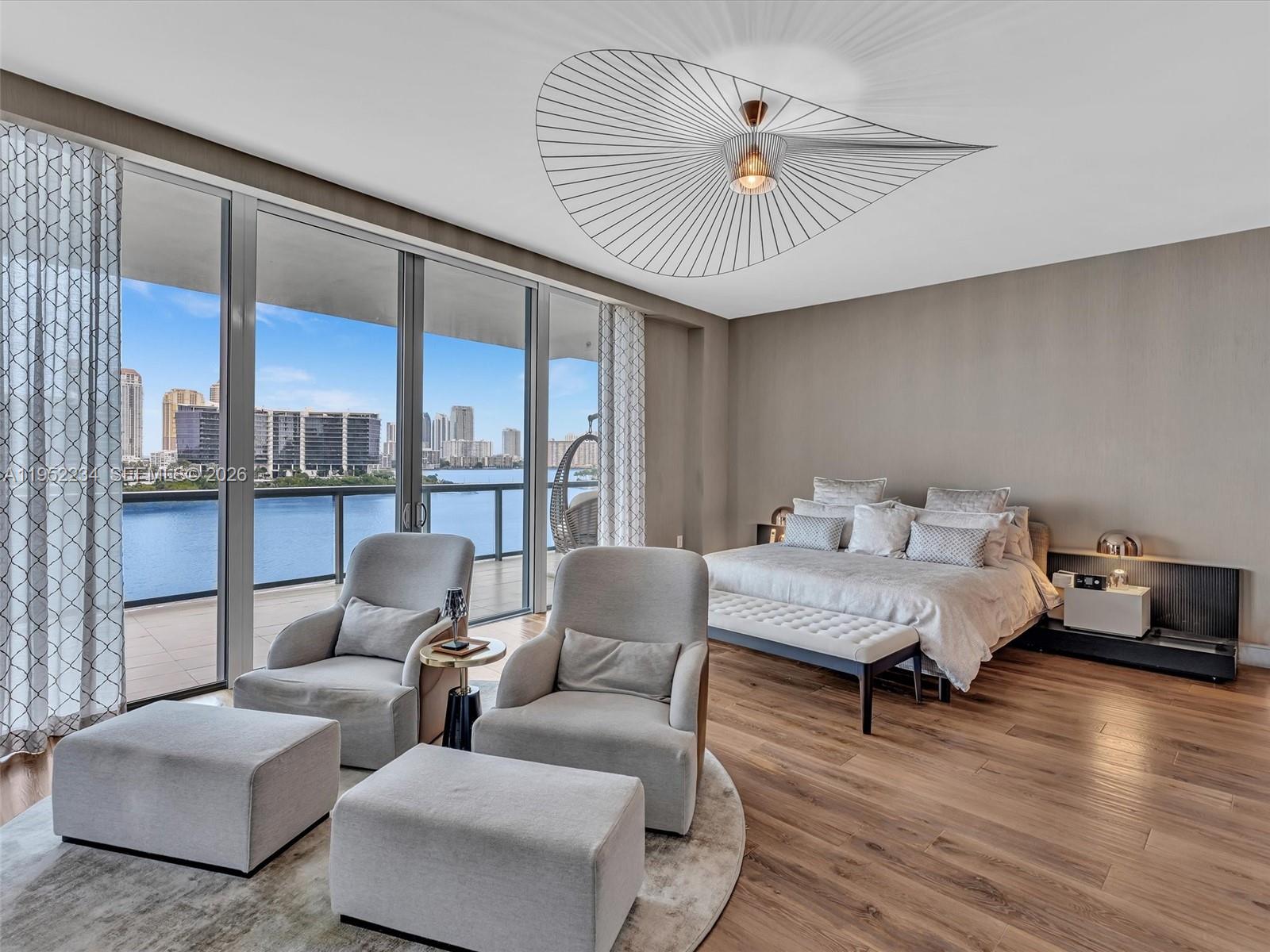 3300 NE 188th St # 718