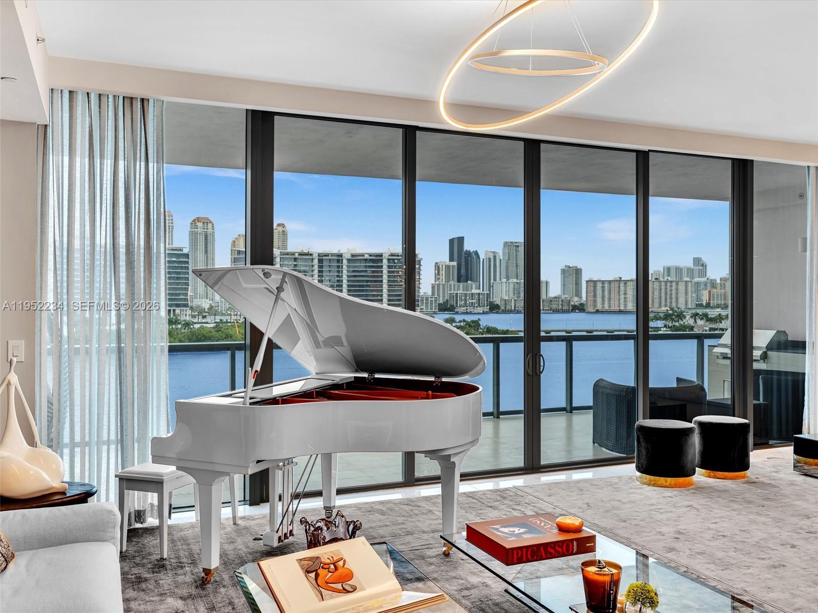 3300 NE 188th St # 718