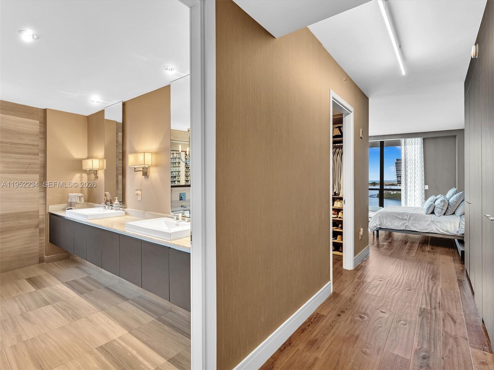 3300 NE 188th St # 718