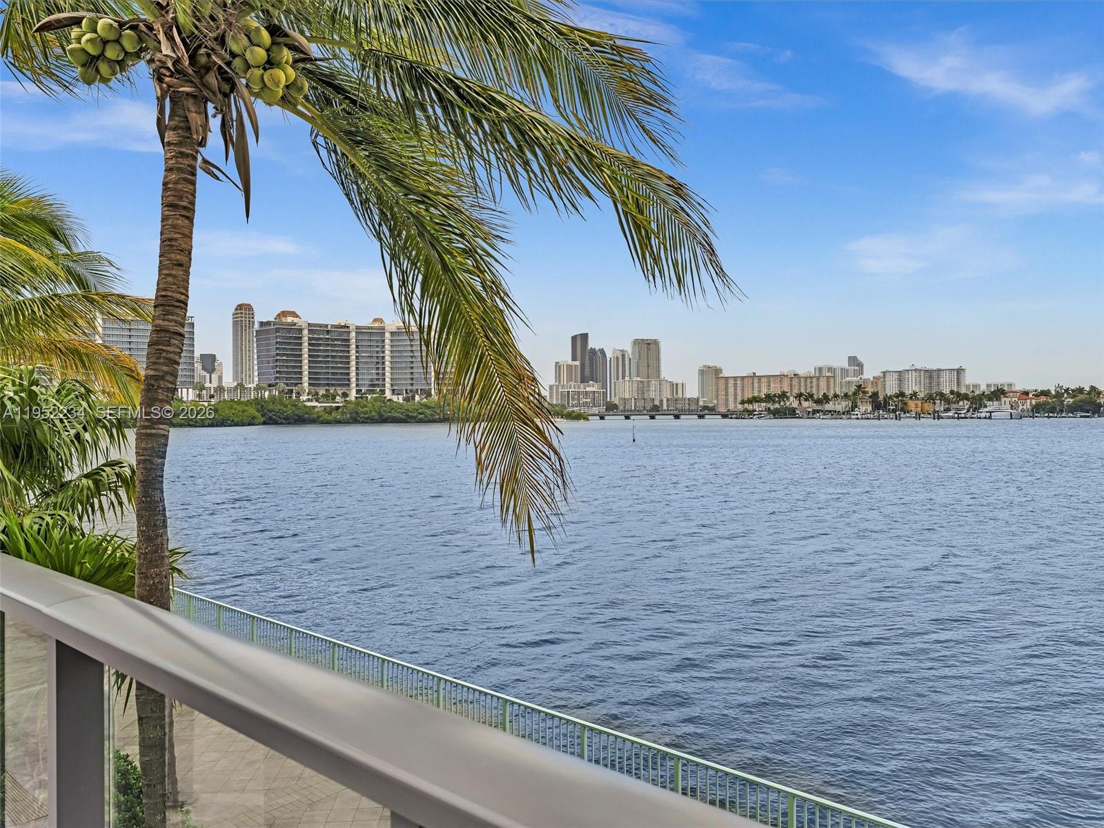 3300 NE 188th St # 718