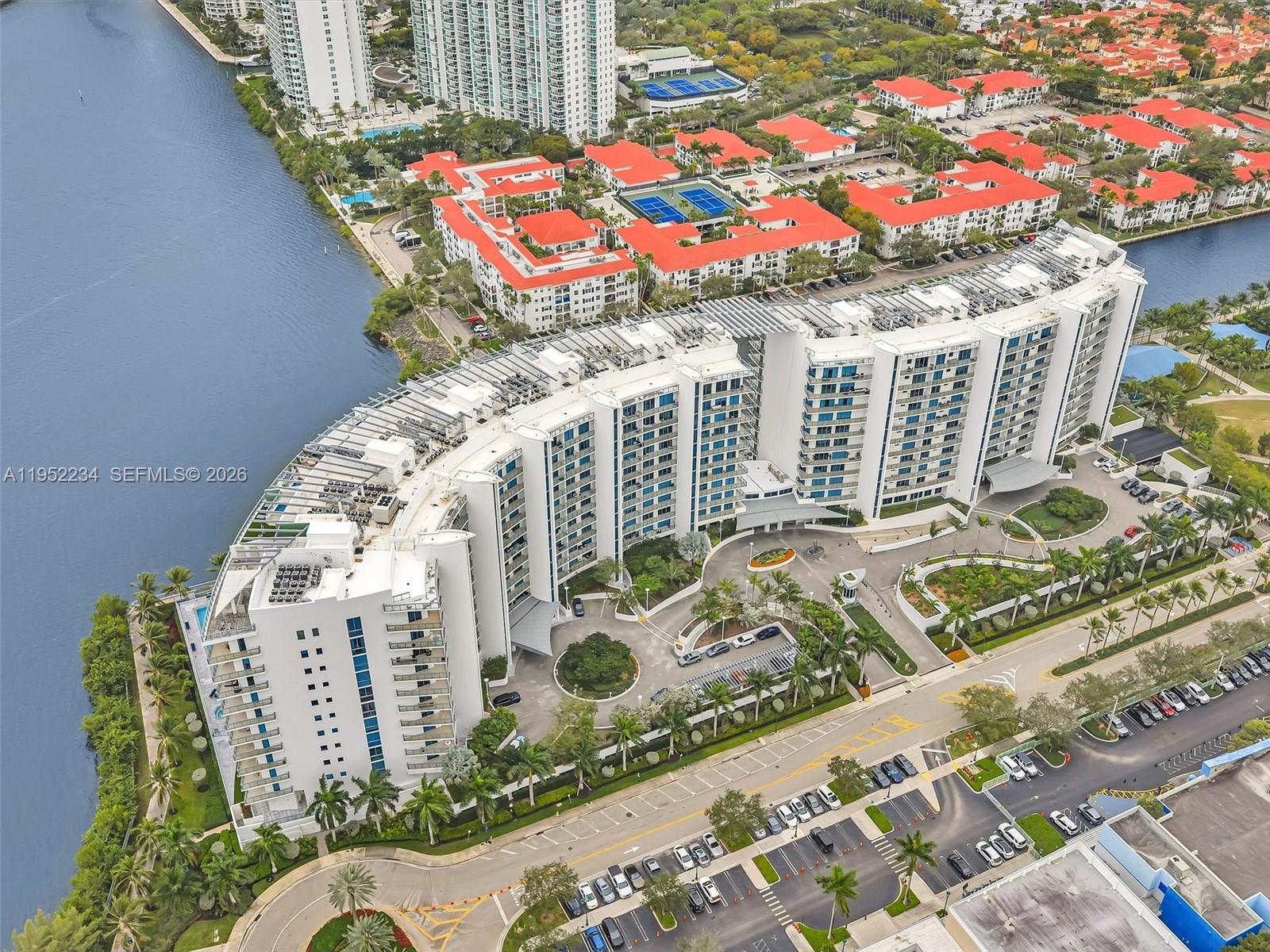 3300 NE 188th St # 718