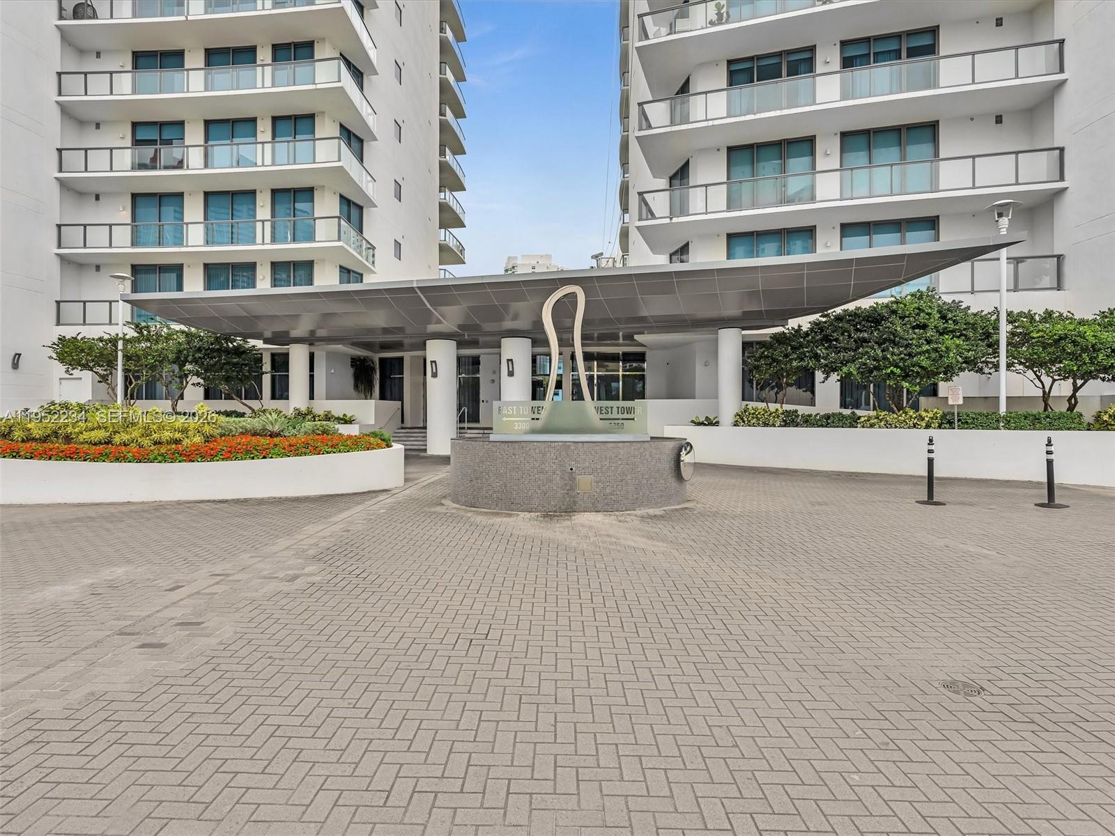 3300 NE 188th St # 718