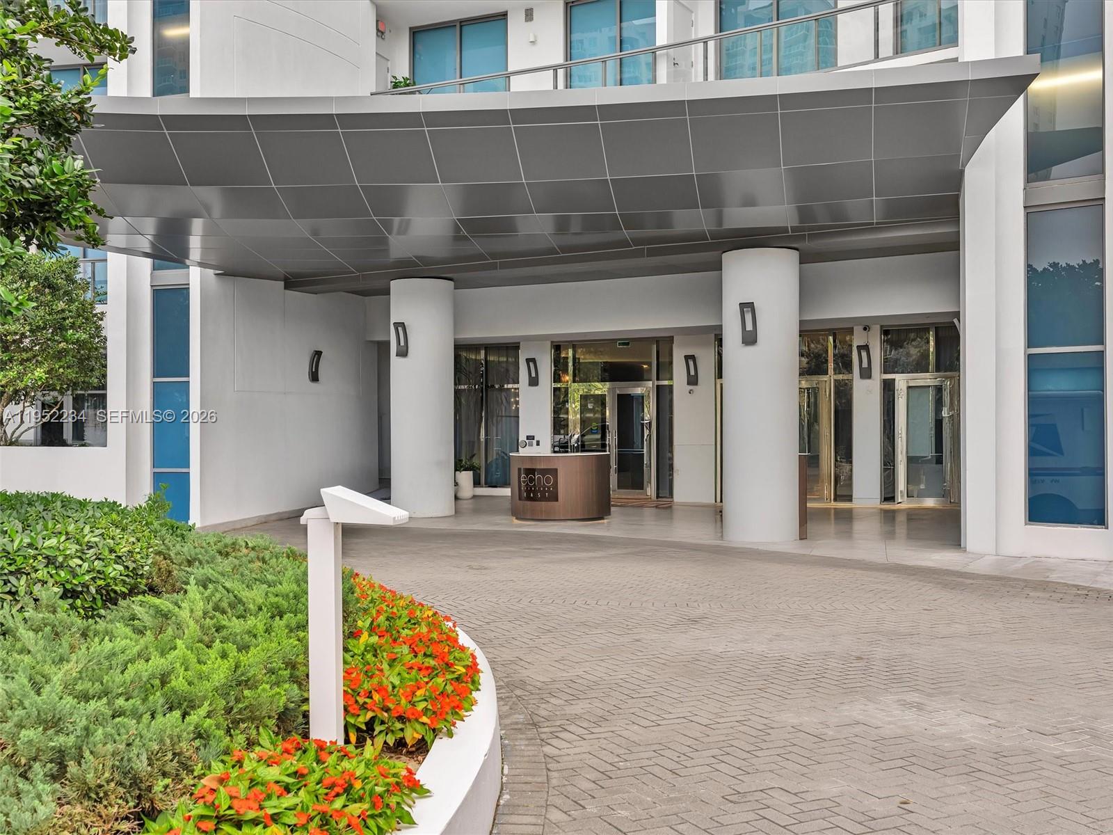 3300 NE 188th St # 718