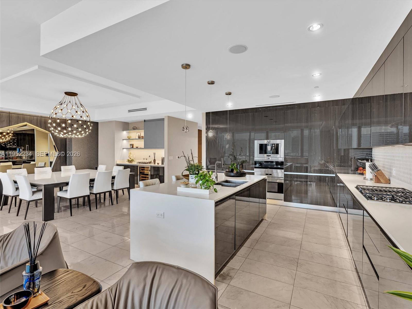 3300 NE 188th St # 718