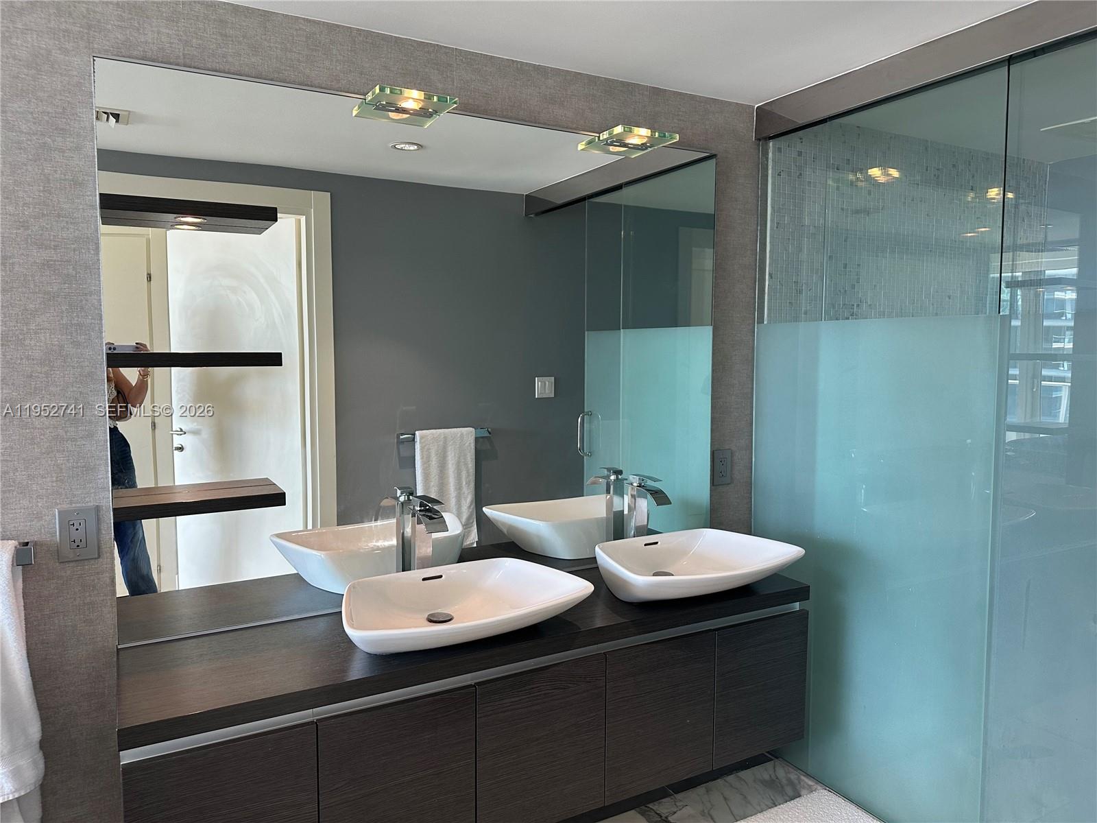 200 Biscayne Boulevard Way # 3303