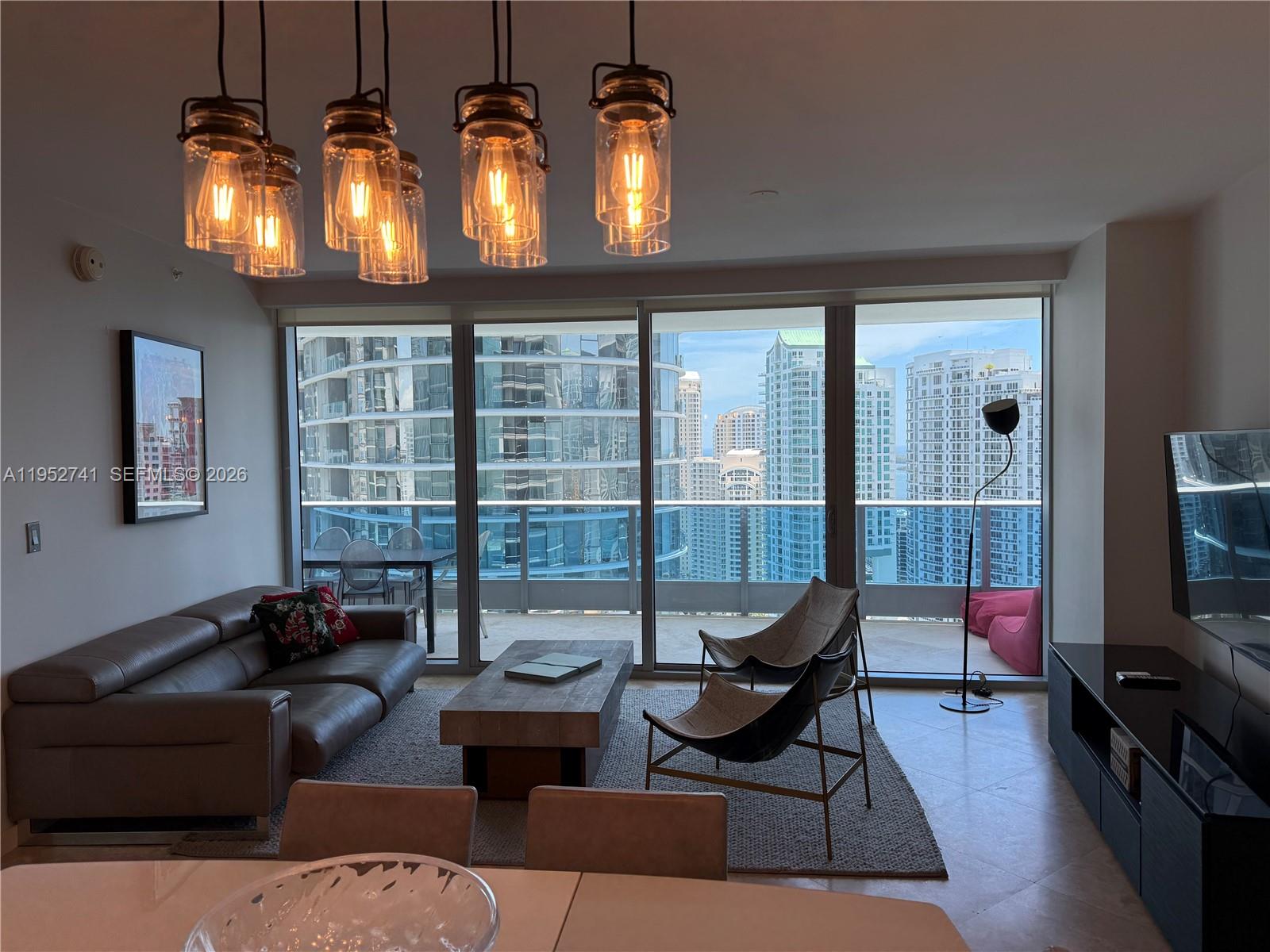 200 Biscayne Boulevard Way # 3303