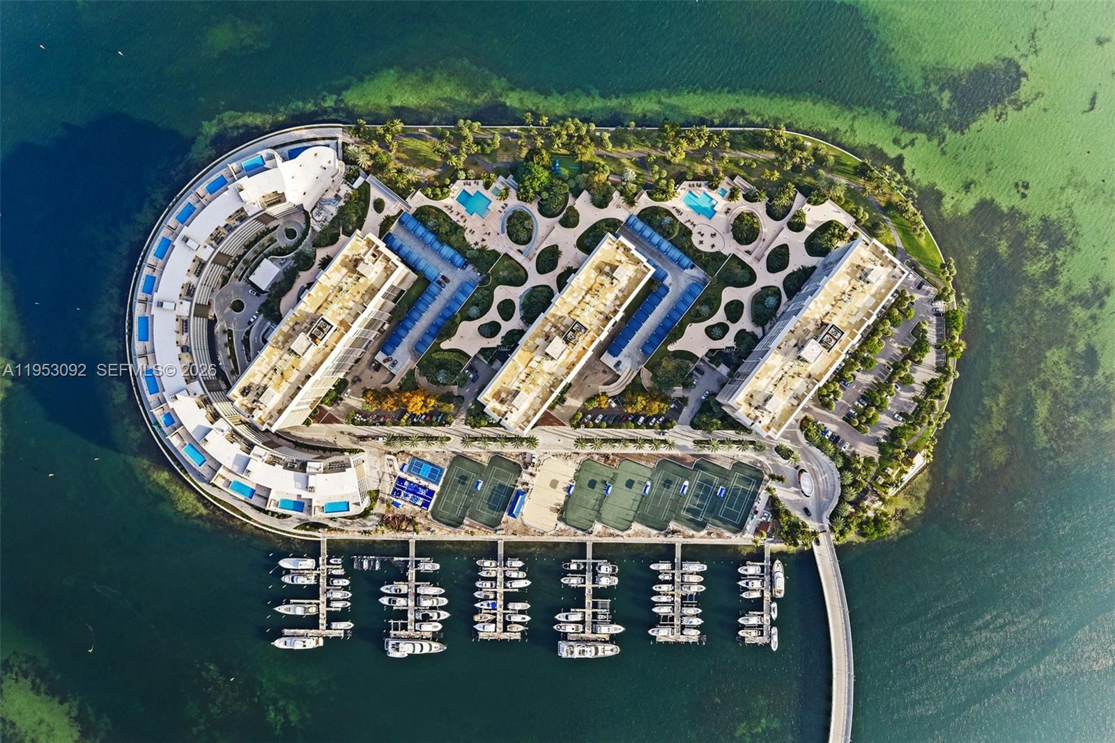 1 Grove Isle Dr # A1106