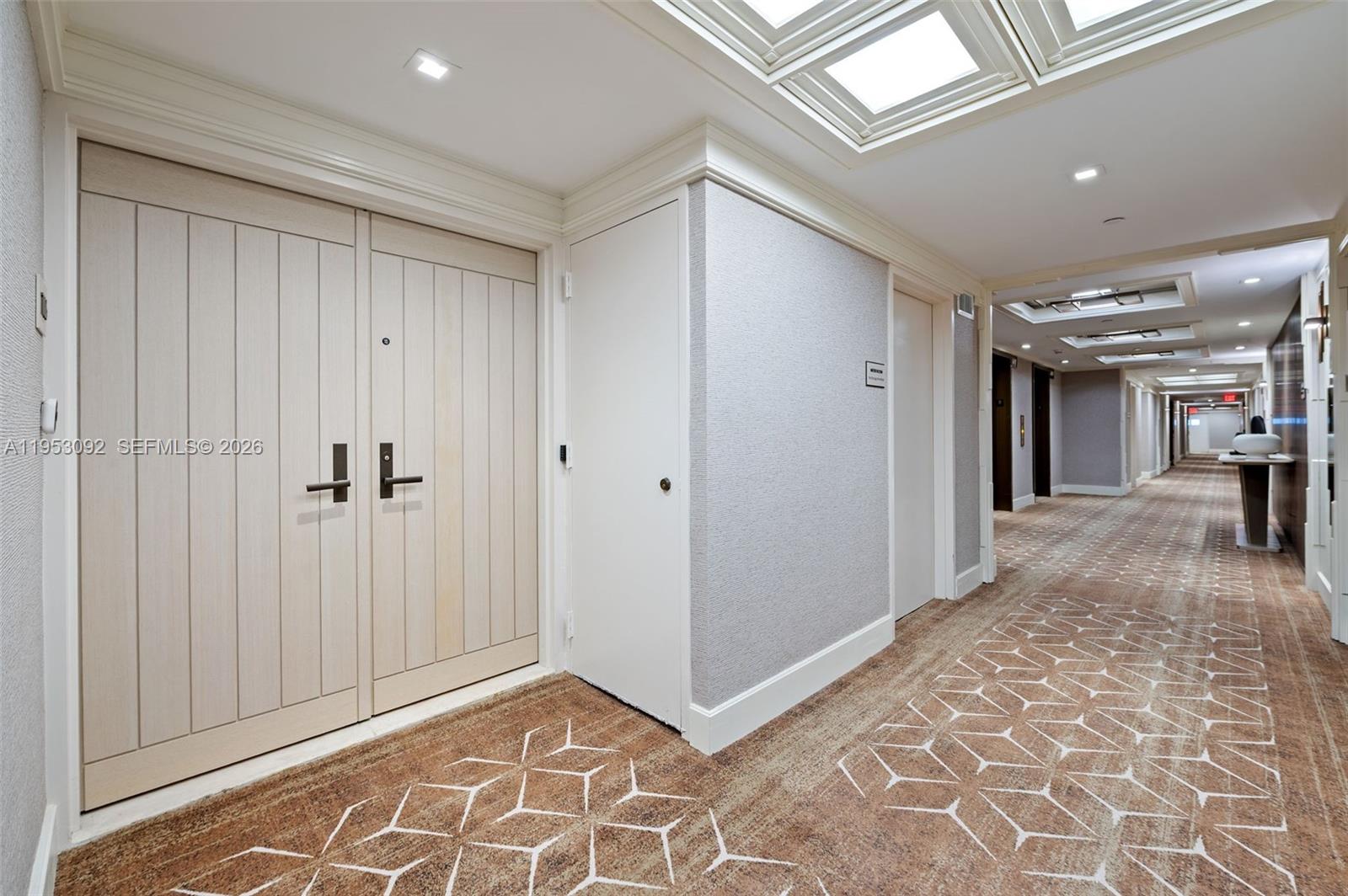 1 Grove Isle Dr # A1106