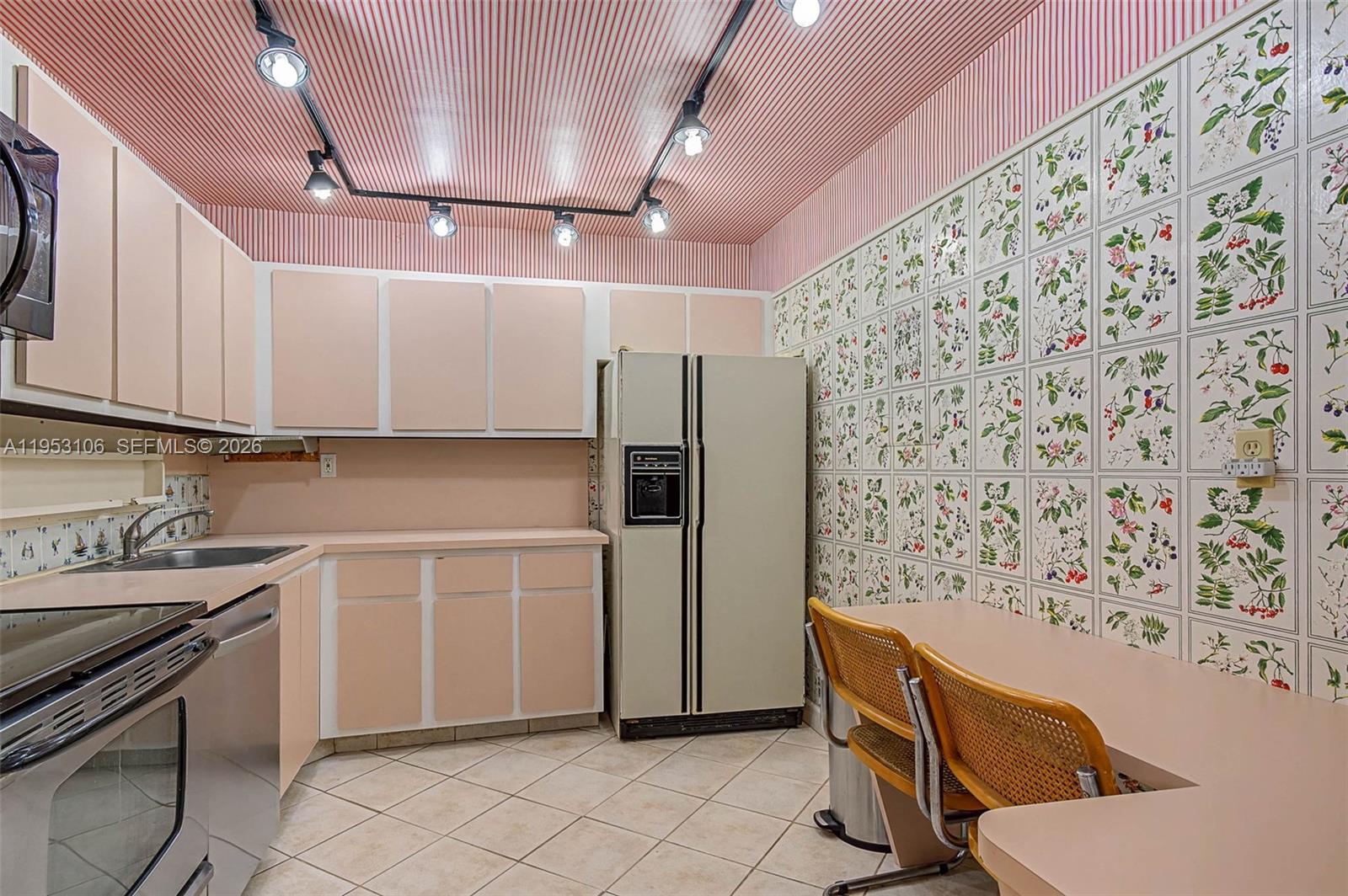 1420 Brickell Bay Dr # 904B