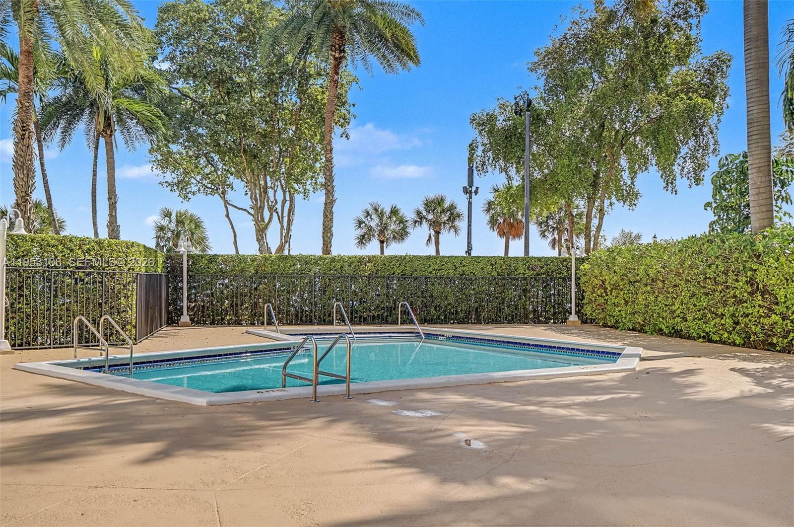 1420 Brickell Bay Dr # 904B