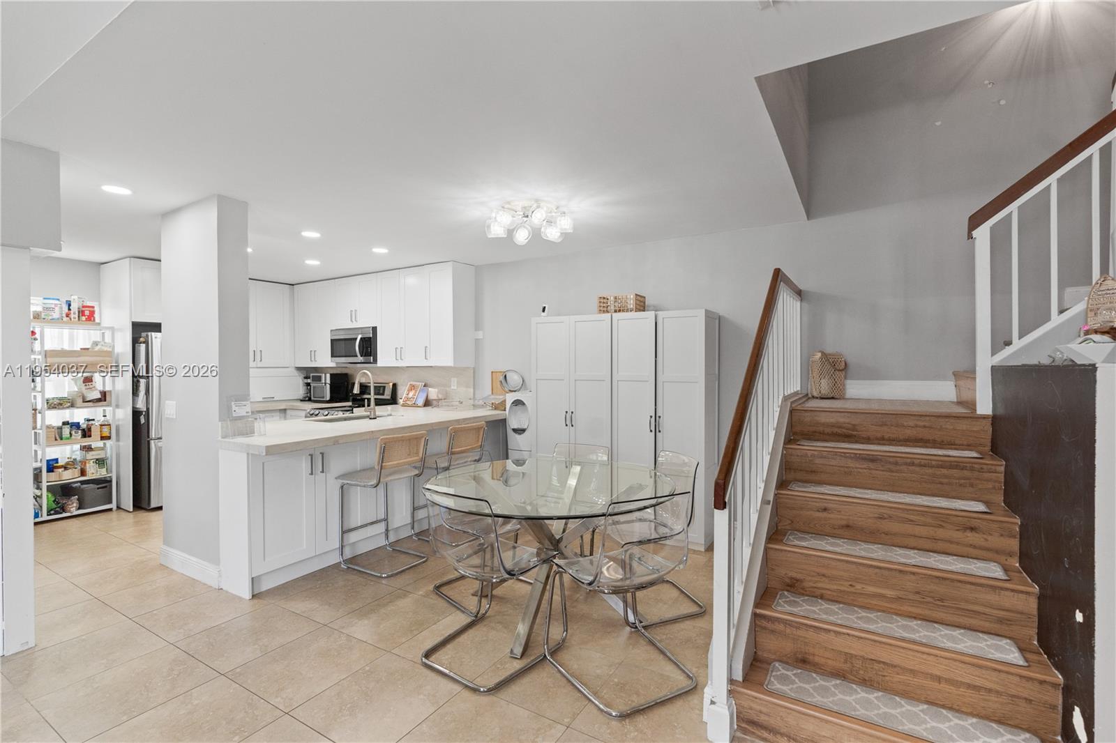 21200 Harbor Way # 11 Unit: 118-11