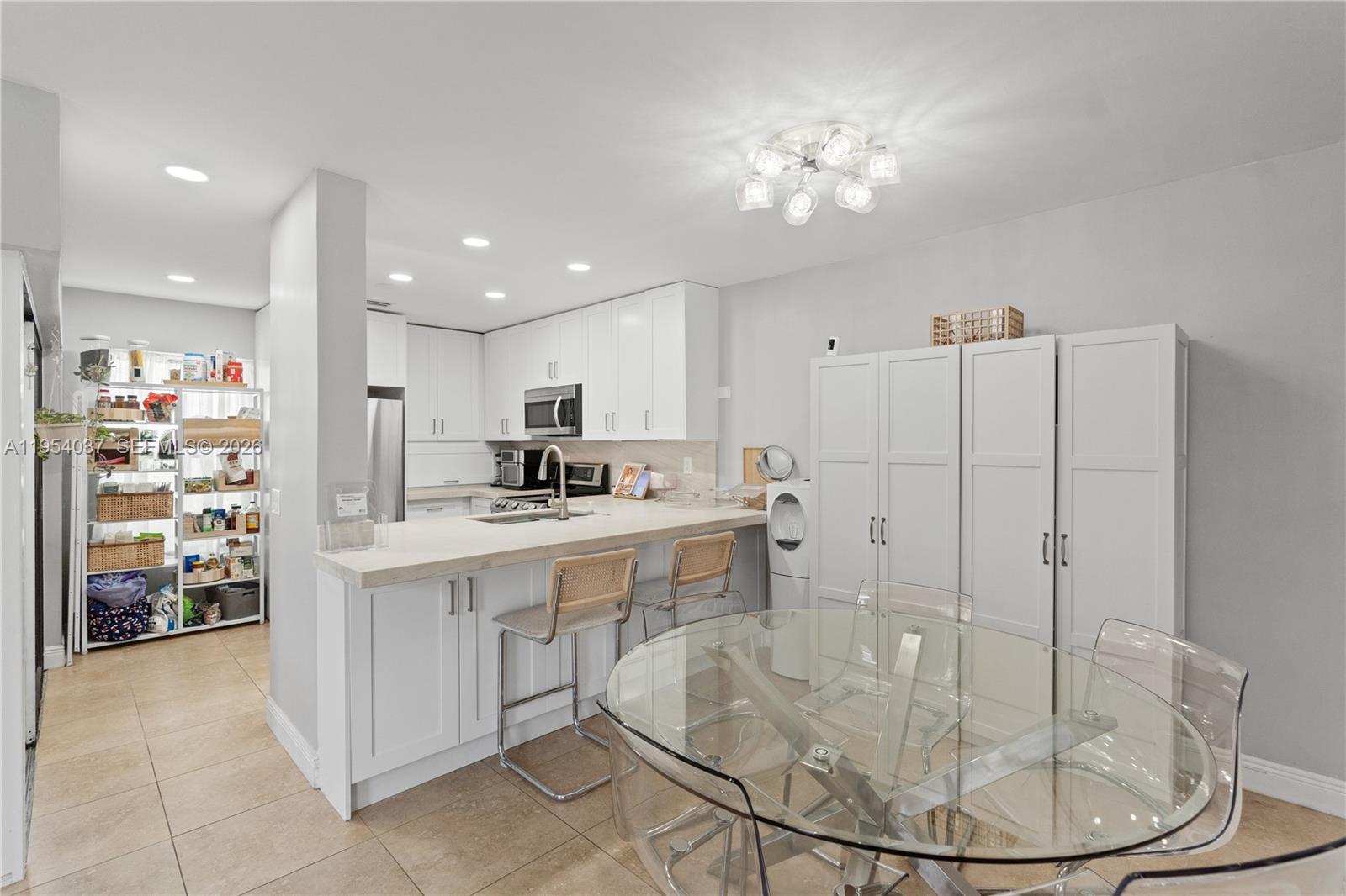 21200 Harbor Way # 11 Unit: 118-11