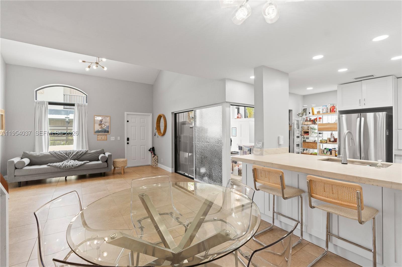 21200 Harbor Way # 11 Unit: 118-11