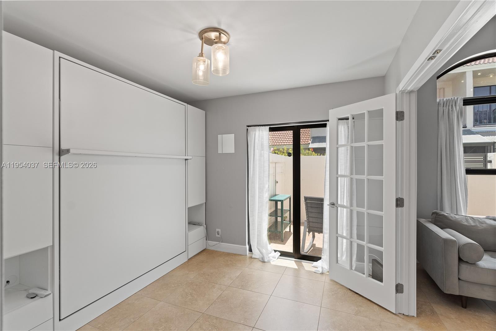 21200 Harbor Way # 11 Unit: 118-11