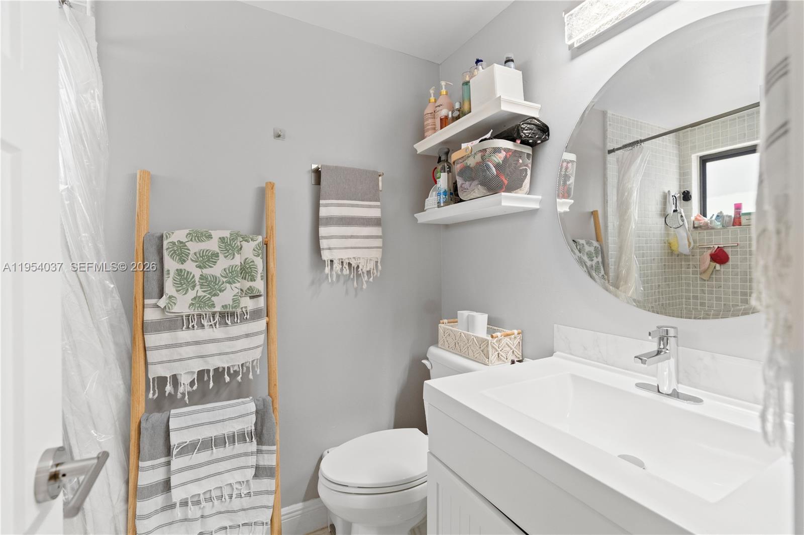 21200 Harbor Way # 11 Unit: 118-11