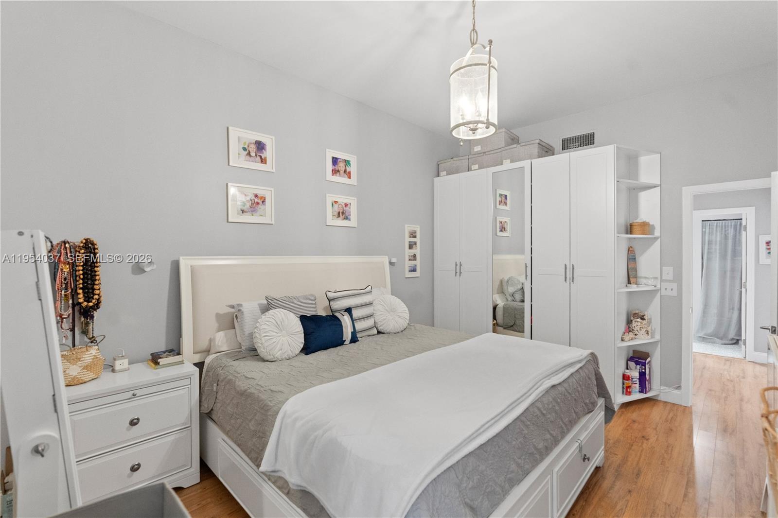 21200 Harbor Way # 11 Unit: 118-11