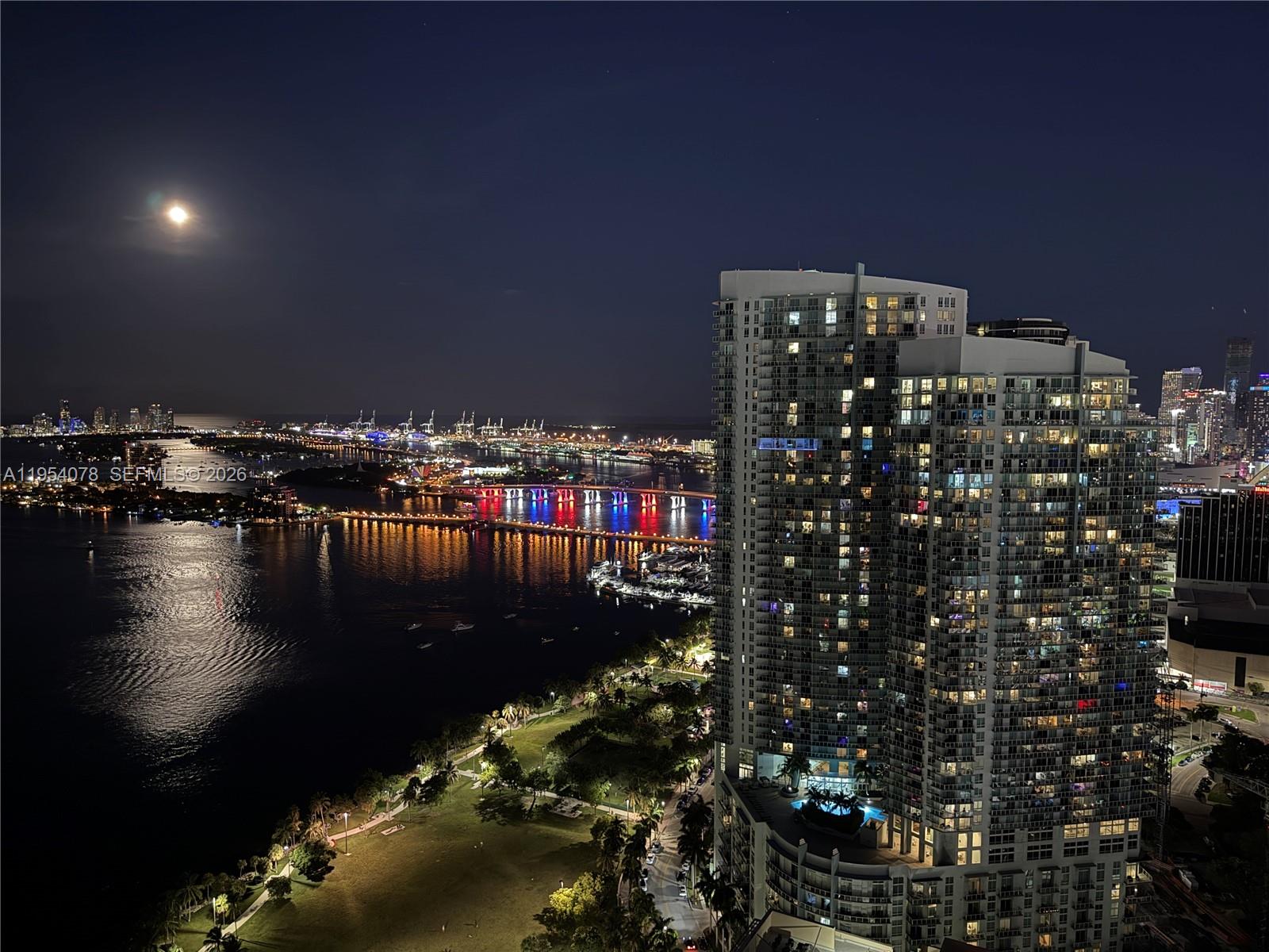 2020 N Bayshore Dr # 4104 Unit: PH-4104