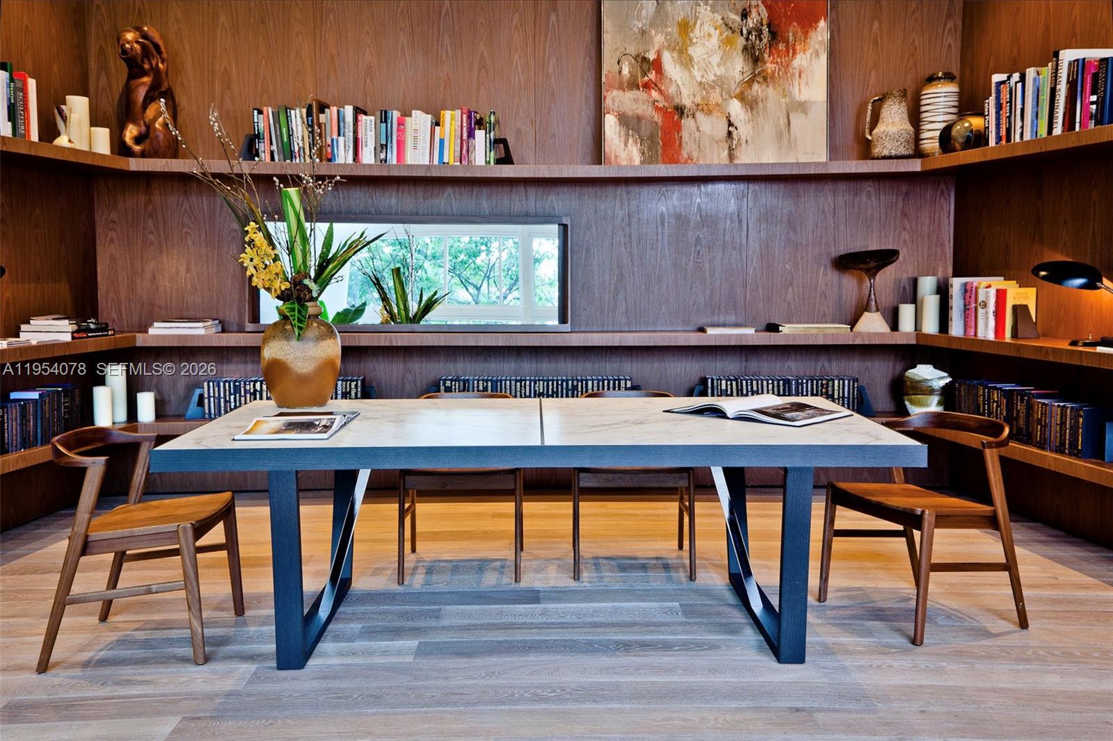 2020 N Bayshore Dr # 4104 Unit: PH-4104