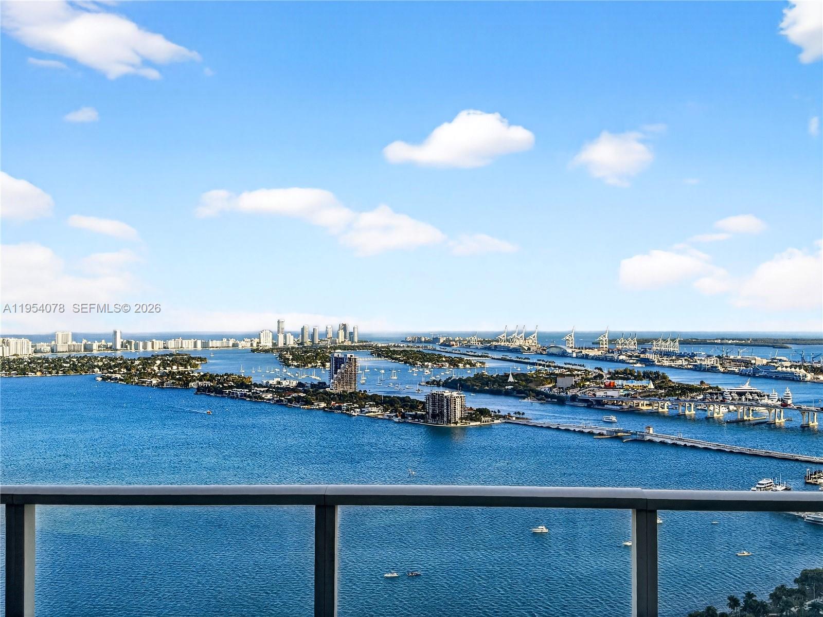 2020 N Bayshore Dr # 4104 Unit: PH-4104