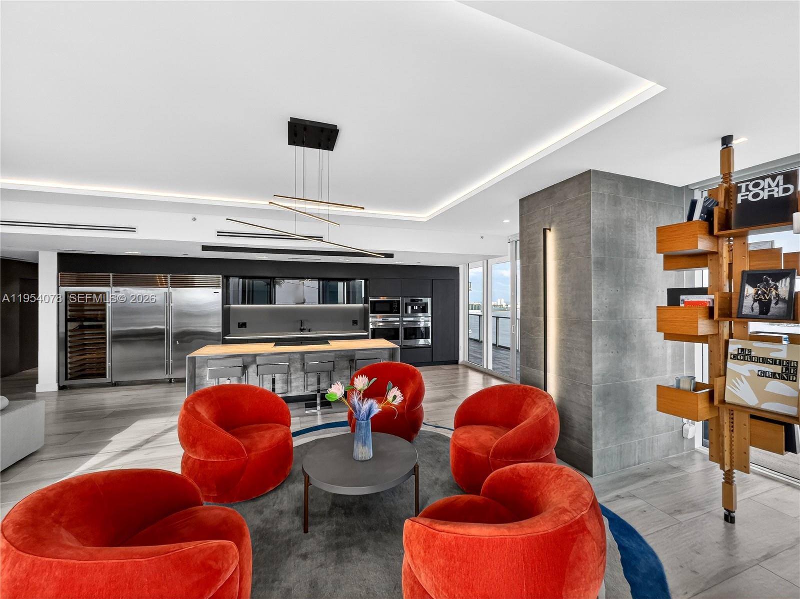 2020 N Bayshore Dr # 4104 Unit: PH-4104