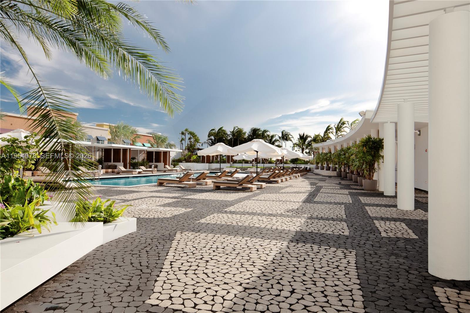 2020 N Bayshore Dr # 4104 Unit: PH-4104