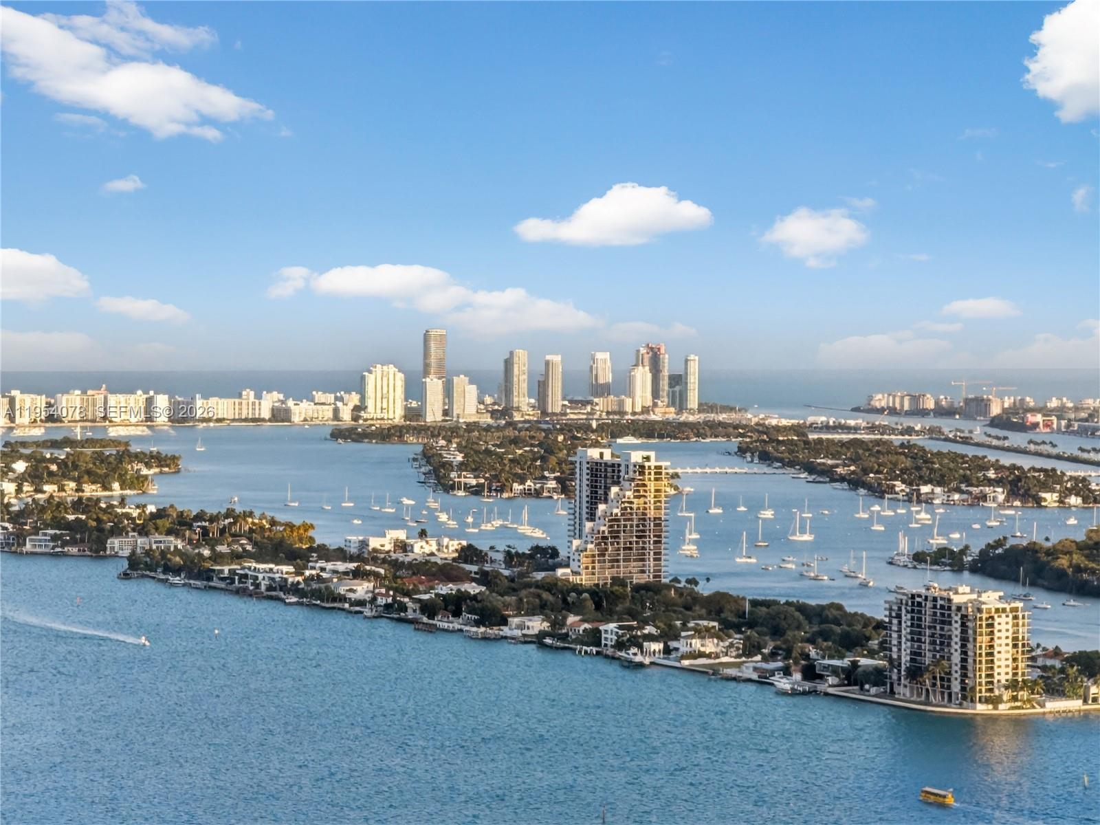 2020 N Bayshore Dr # 4104 Unit: PH-4104