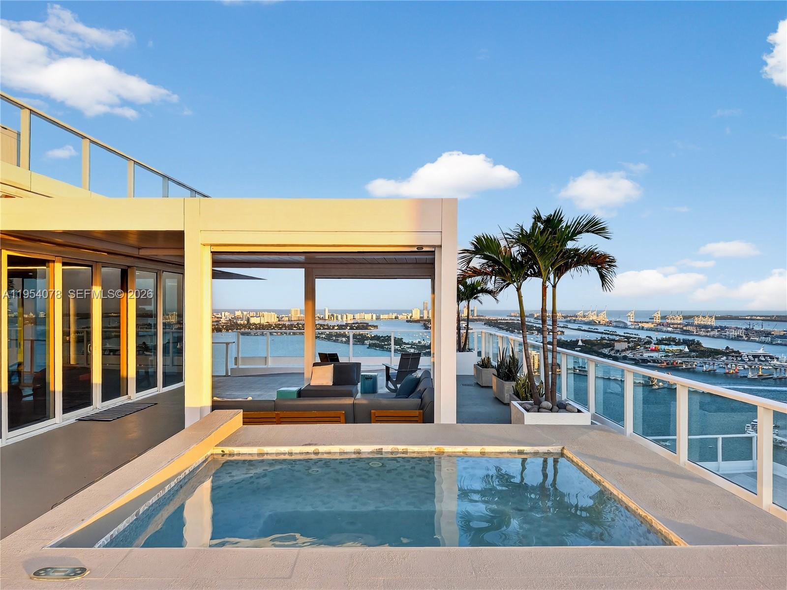 2020 N Bayshore Dr # 4104 Unit: PH-4104