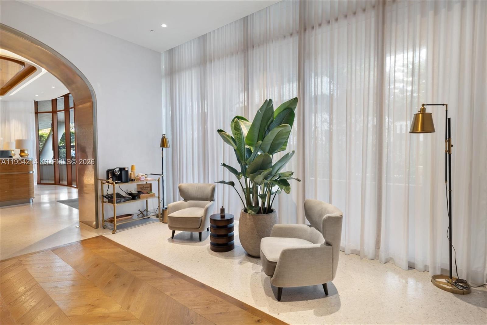 2678 Tigertail Ave # 1609