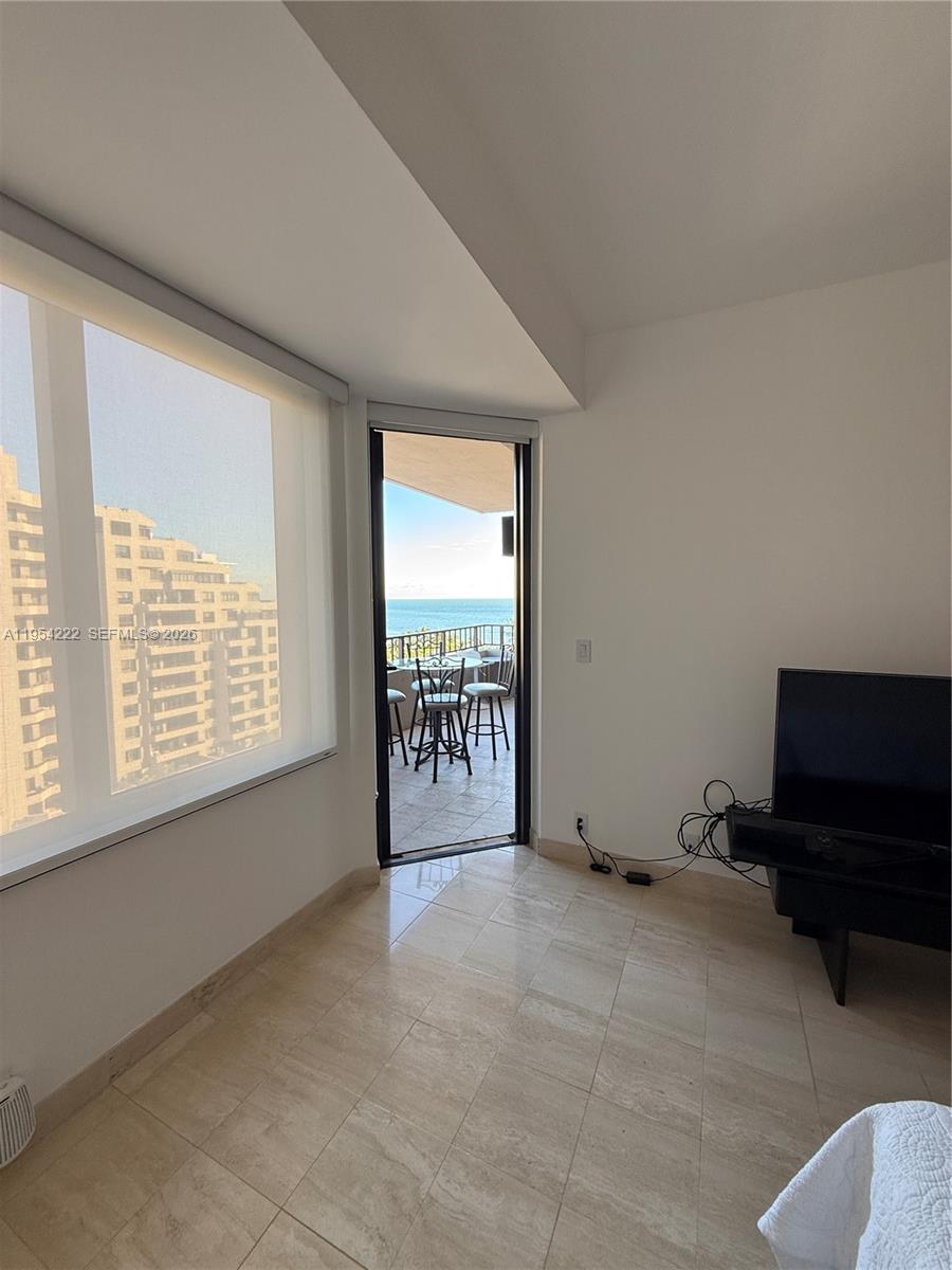 201 Crandon Blvd # 928