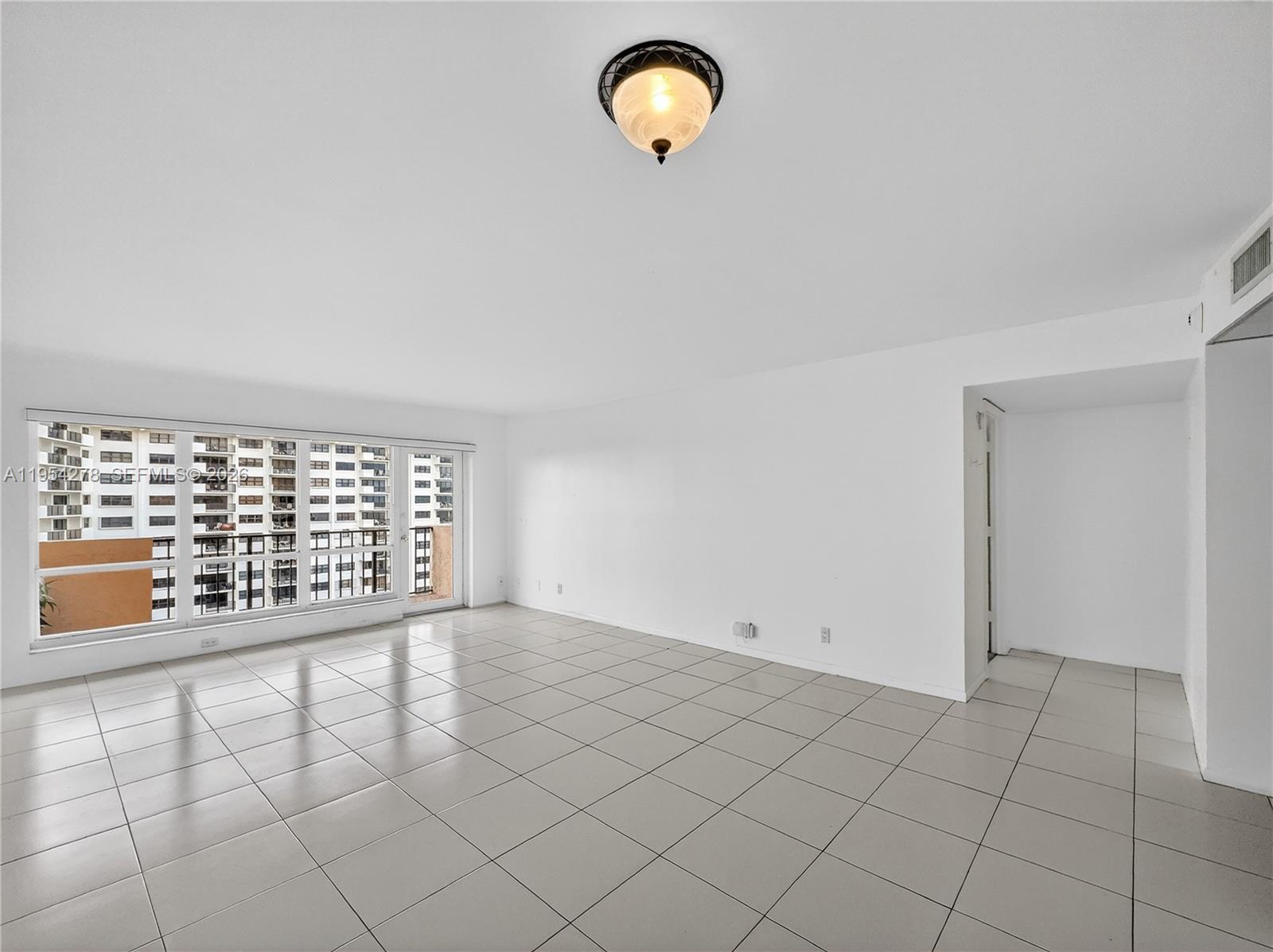 5000 N Ocean Blvd # 1006