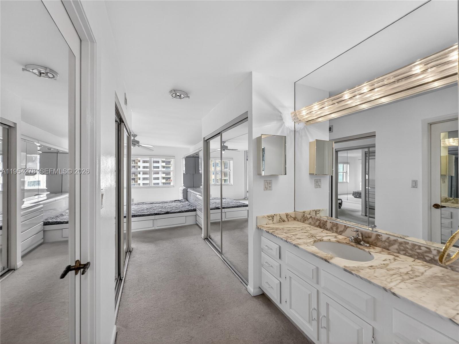 5000 N Ocean Blvd # 1006