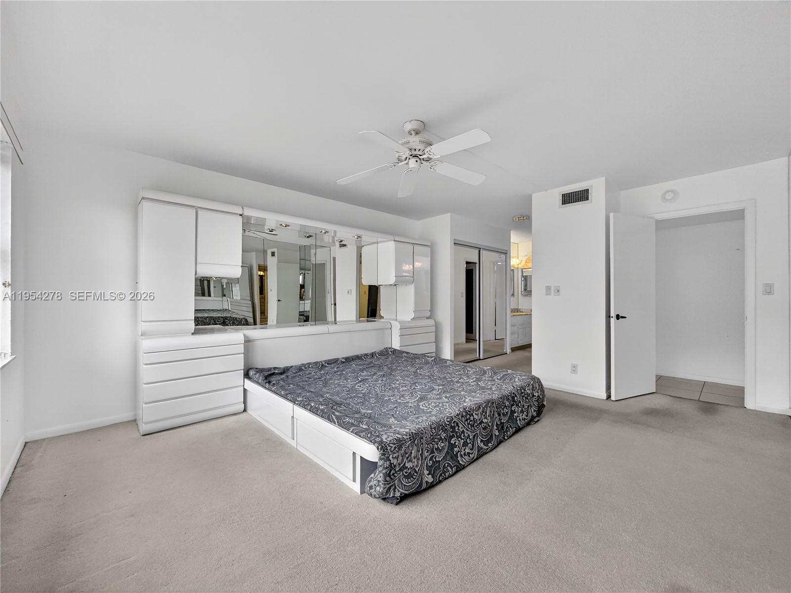 5000 N Ocean Blvd # 1006