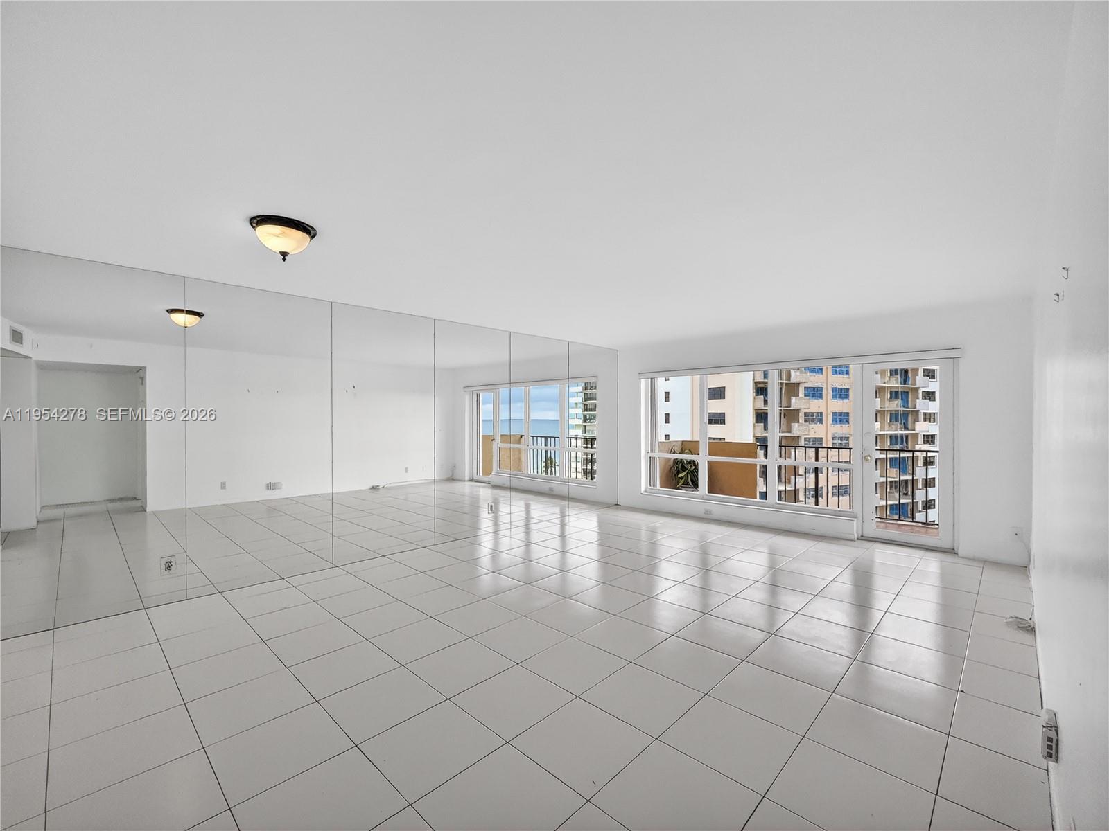 5000 N Ocean Blvd # 1006