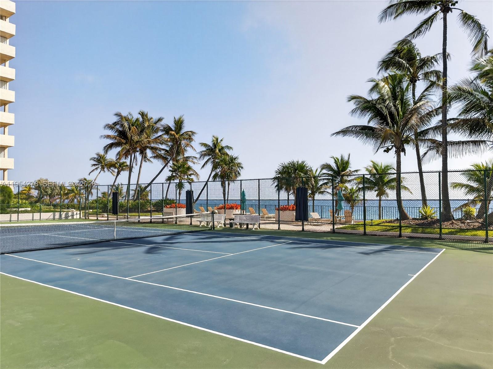 5000 N Ocean Blvd # 1006