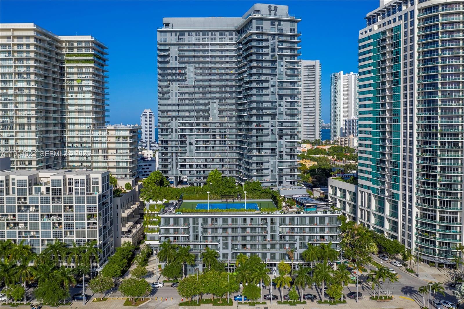 121 NE 34th St # 1704