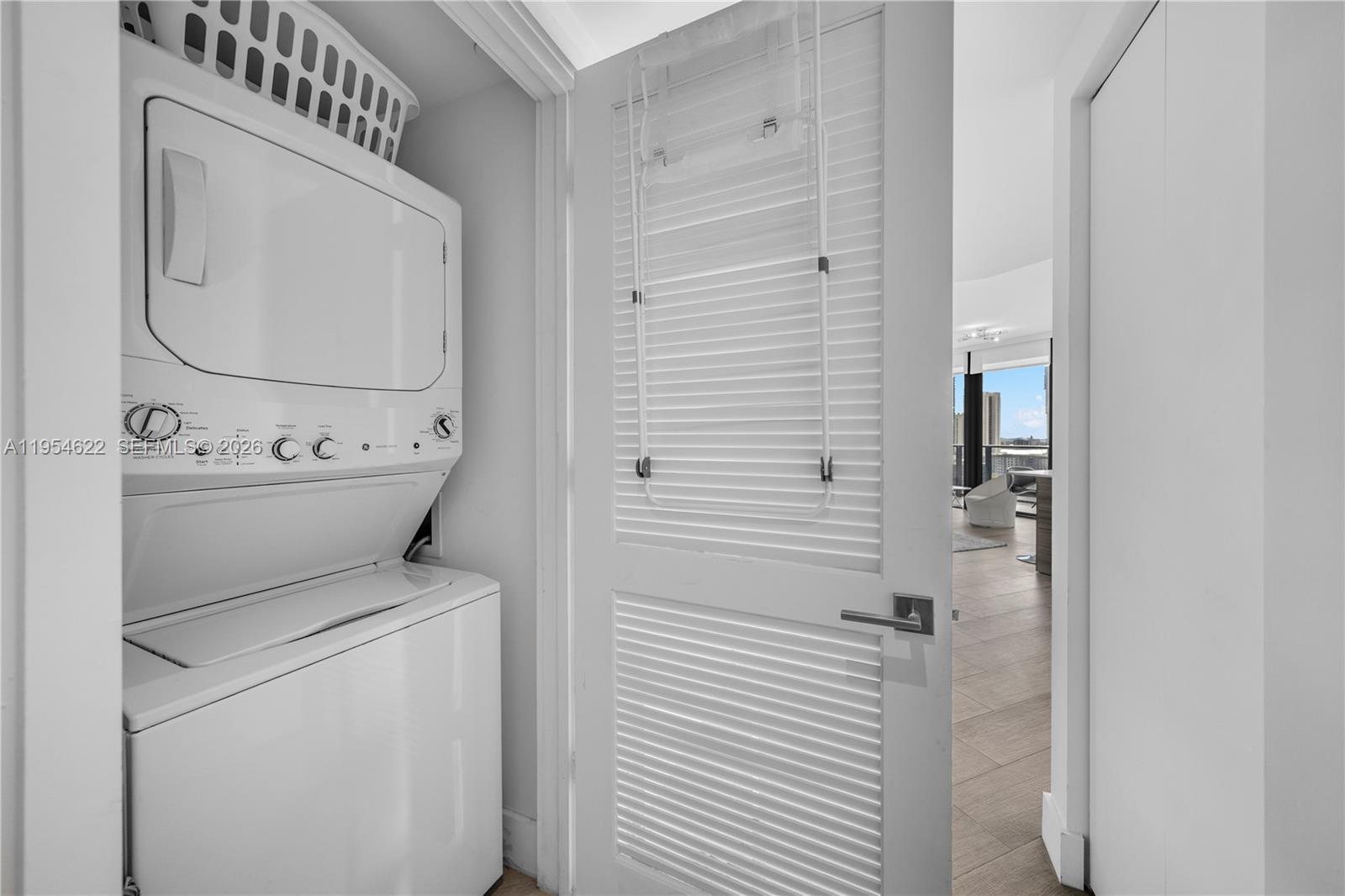 121 NE 34th St # 1704