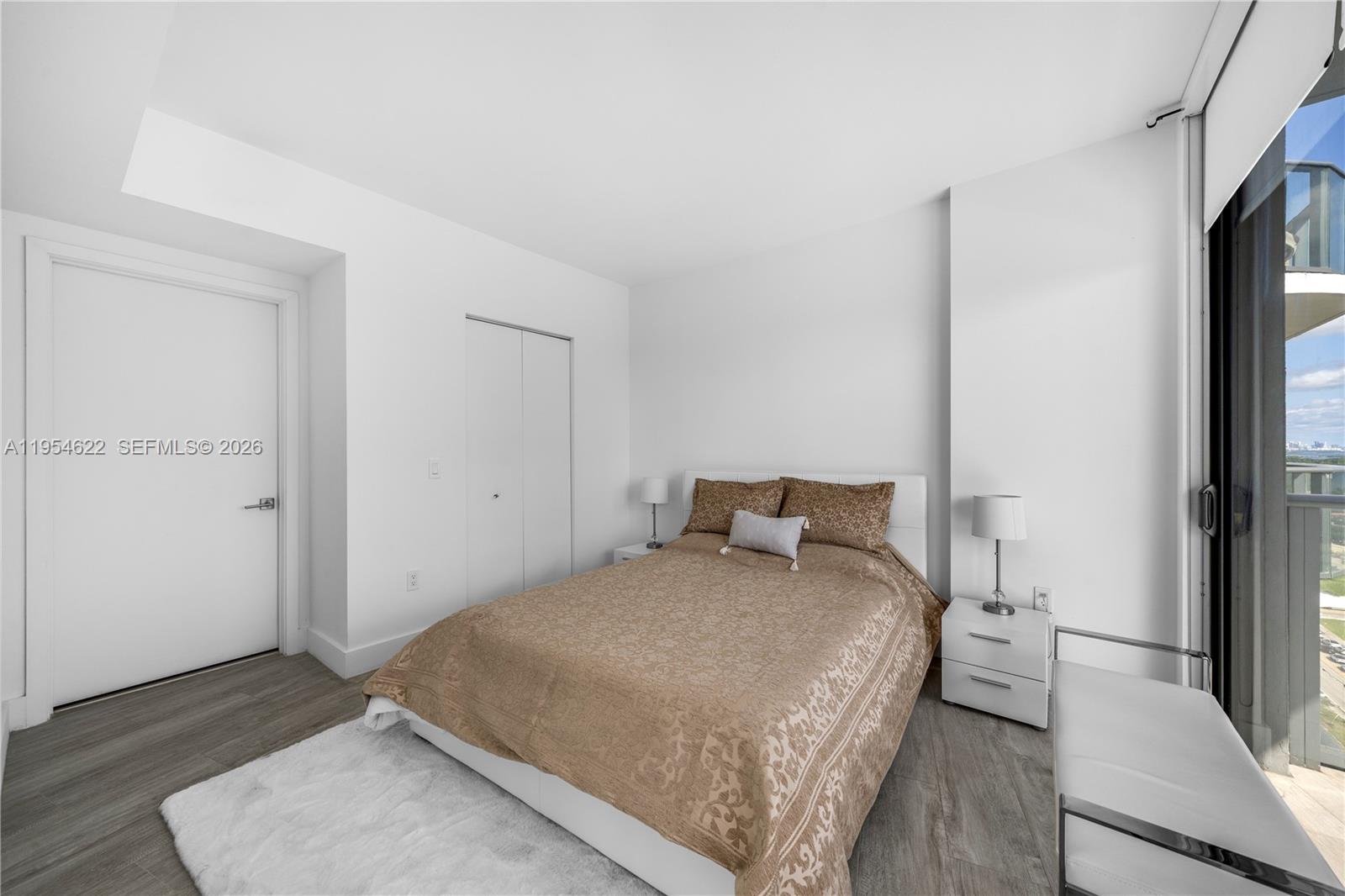 121 NE 34th St # 1704