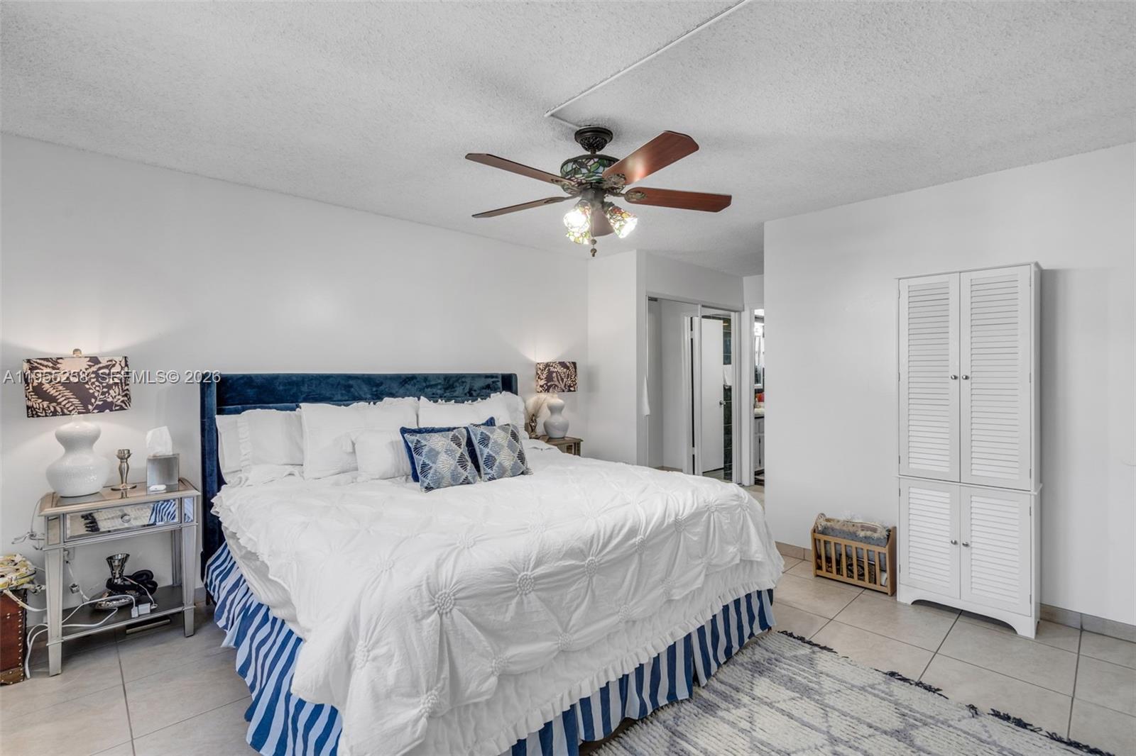 4000 NE 170th St # 200