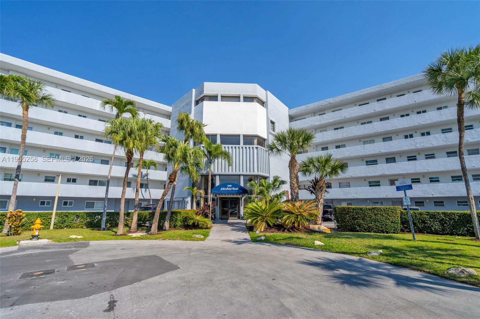 4000 NE 170th St # 200