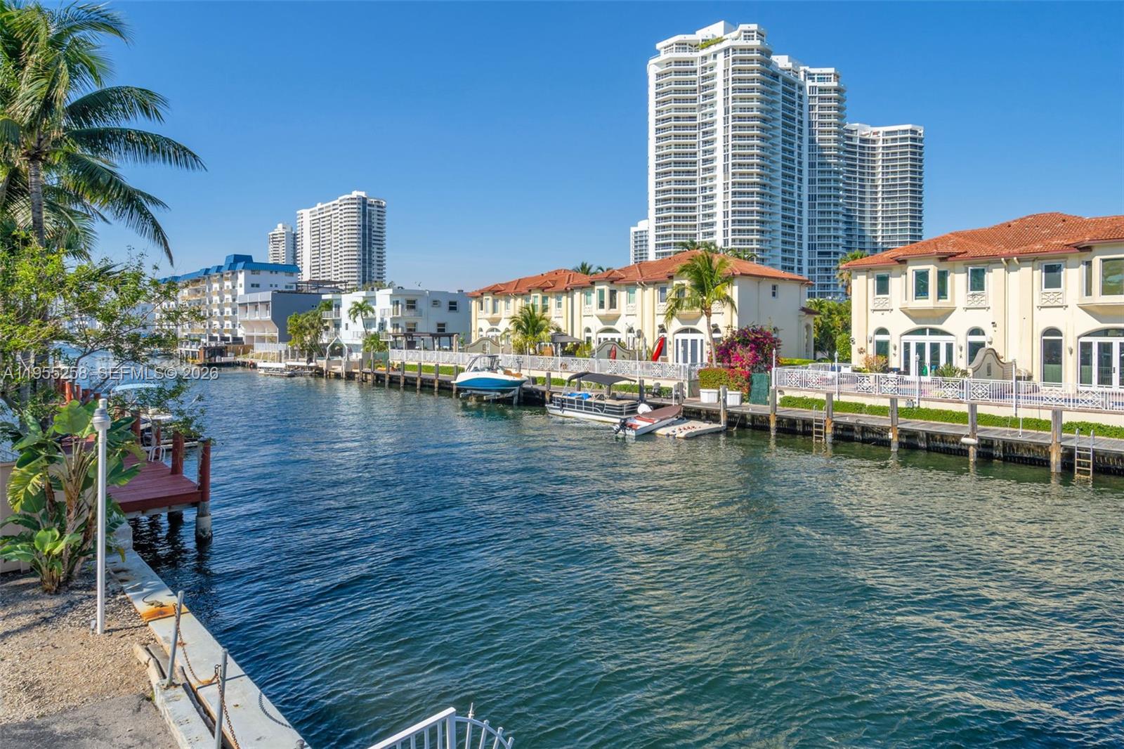 4000 NE 170th St # 200