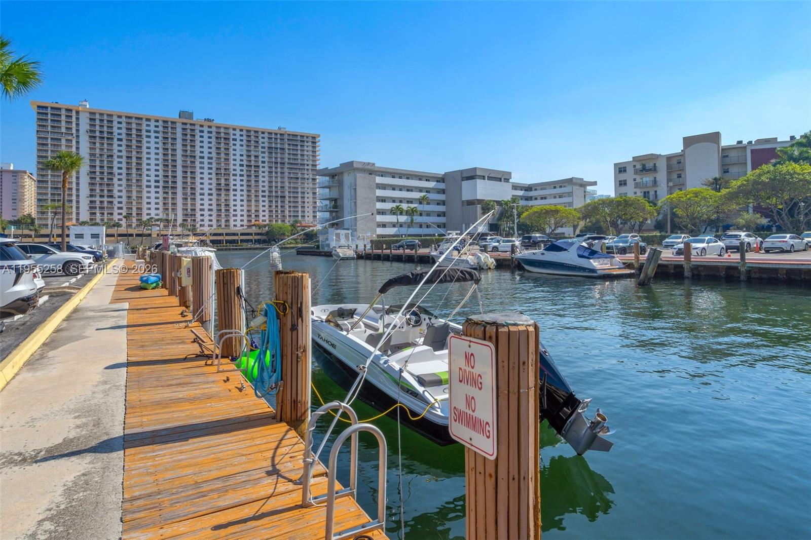 4000 NE 170th St # 200