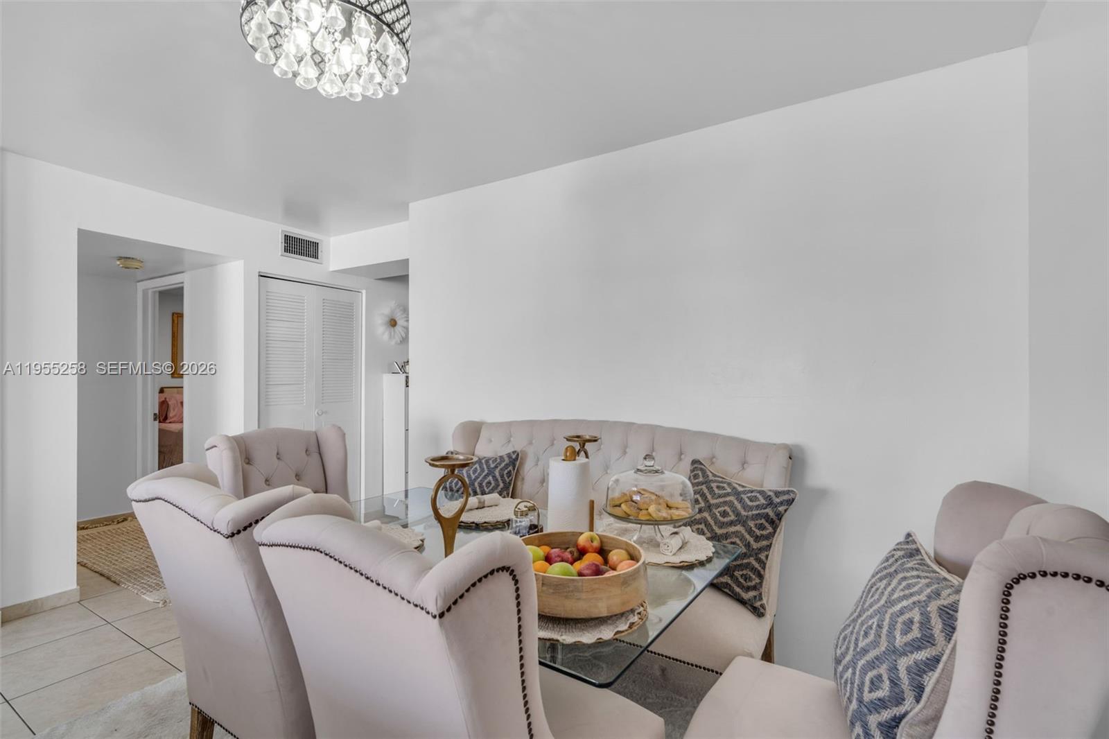 4000 NE 170th St # 200