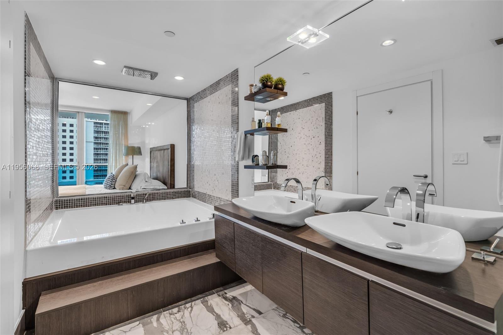 200 Biscayne Boulevard Way # 506