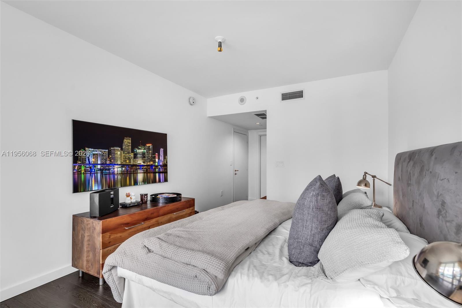 200 Biscayne Boulevard Way # 506