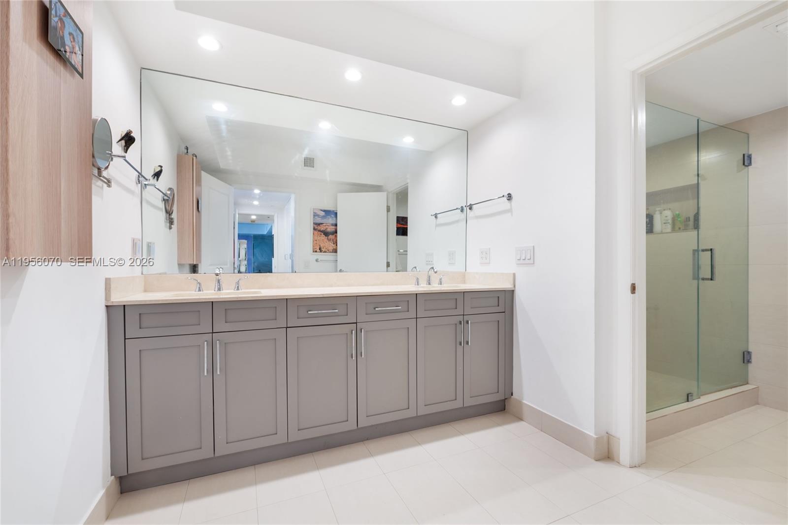 1581 Brickell Ave # 2302