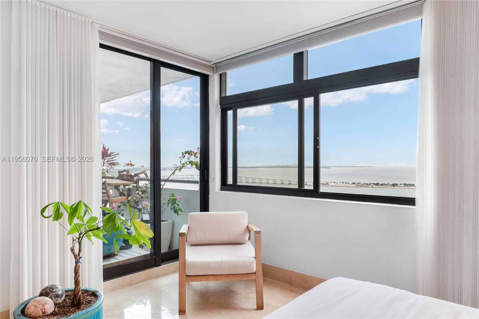 1581 Brickell Ave # 2302