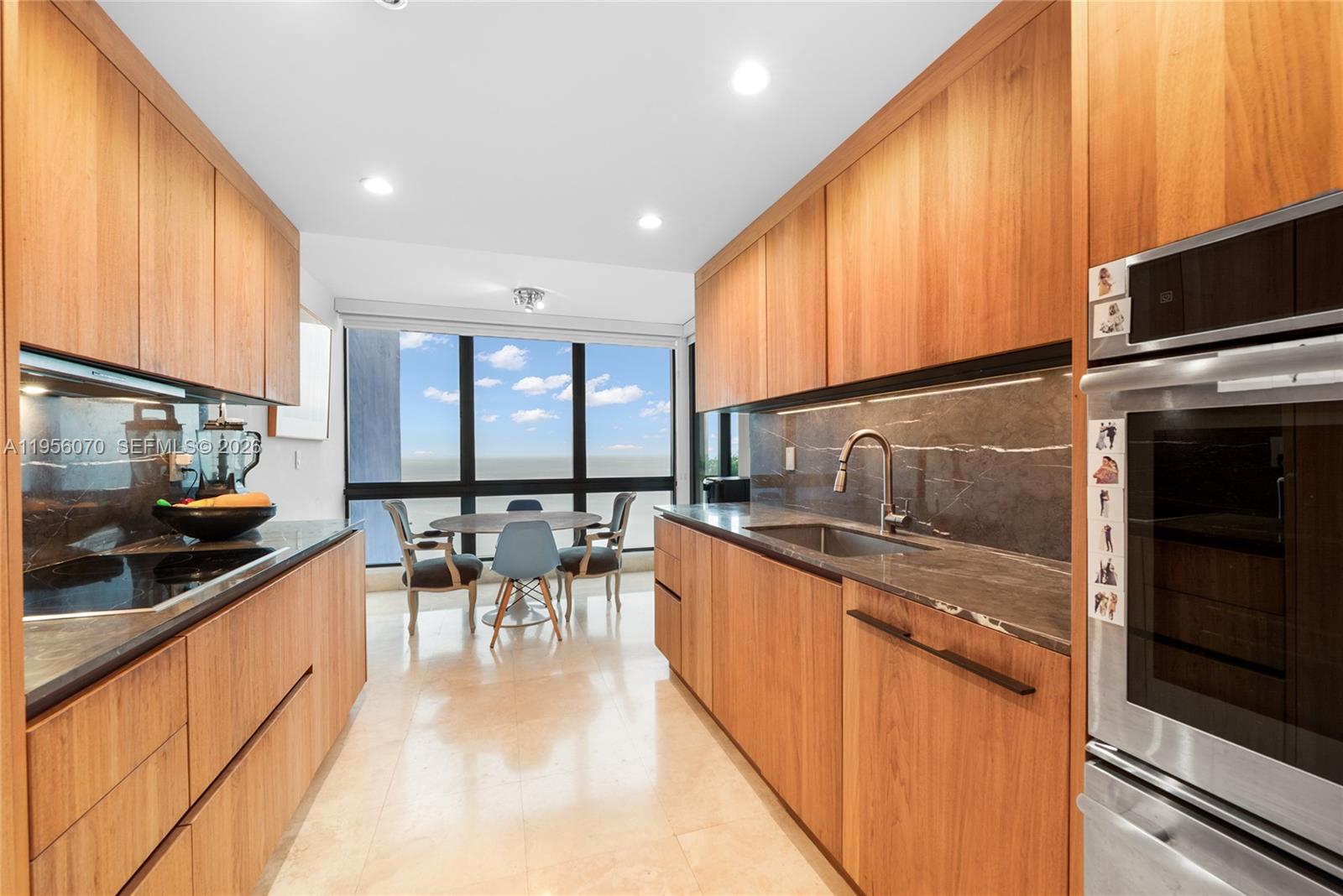 1581 Brickell Ave # 2302